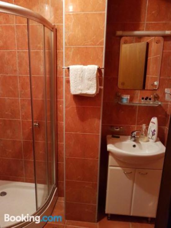 带阳台的三人房