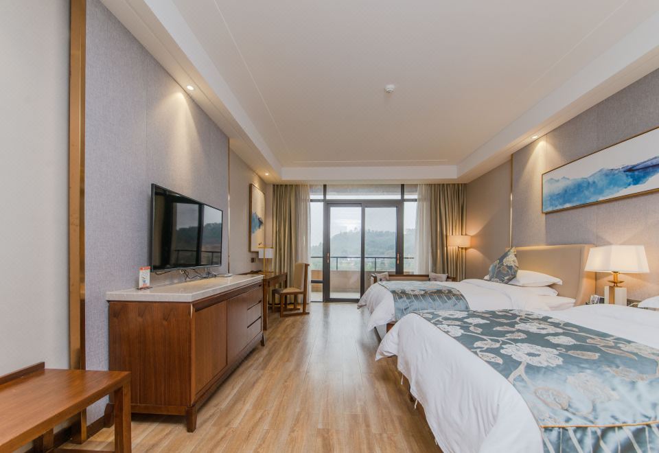 豪华双人湖景房（酒店提供洗衣房）