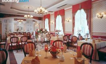 Hotel Aleksander - Housity