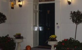 Alcombe House - Housity