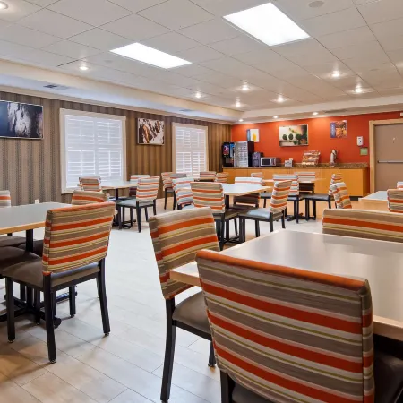 Best Western Plus Rama Inn Suites