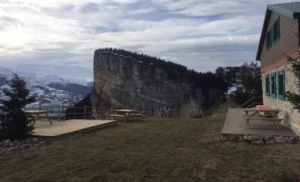 Nayino Dag Evi - Adults Only - Housity