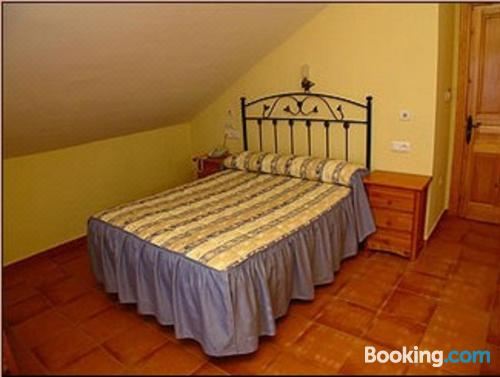 带山景的双人间