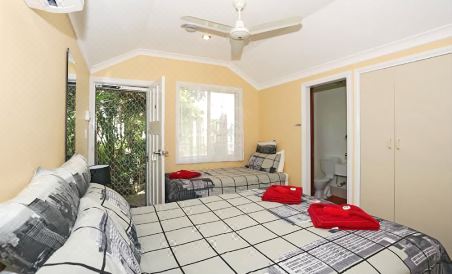 Jacaranda Guest House - Housity