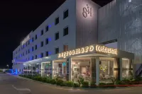 8Piuhotel