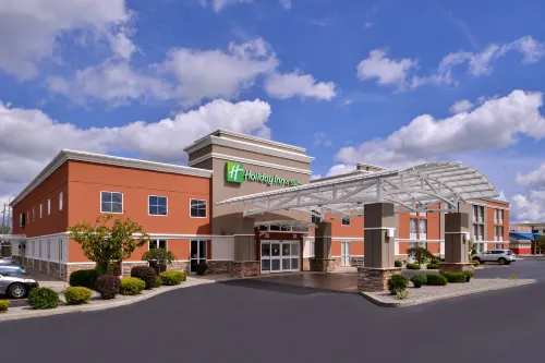 Holiday Inn & Suites ROCHESTER - MARKETPLACE by IHG