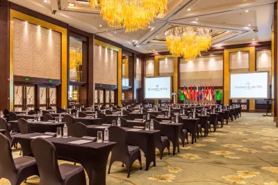 Diamond Hotel Manila Hotele w: 
