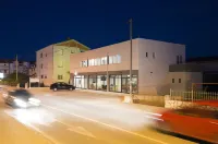 All Saints Suites B&B Kastela Hoteles en 