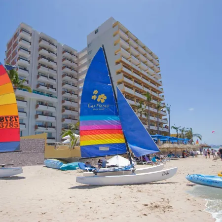 Las Flores Beach Resort