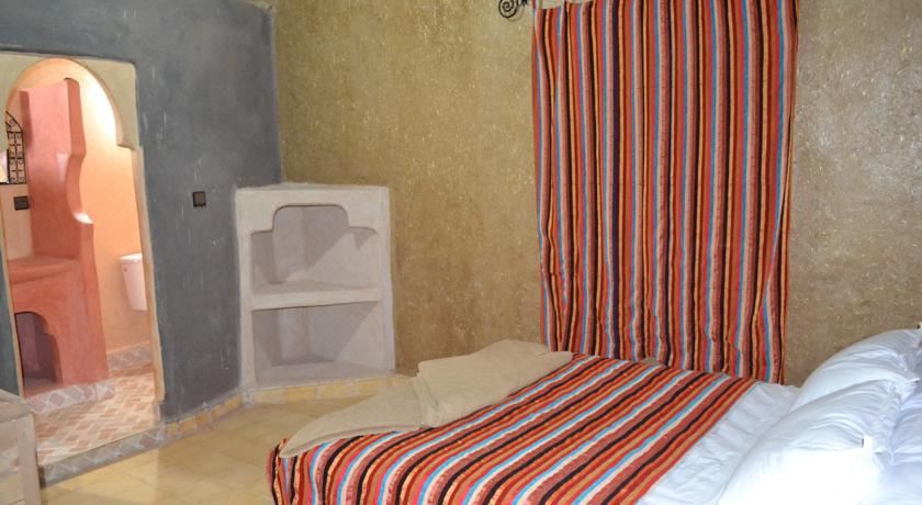 Riad Amar Triple Room with Private Bathroom