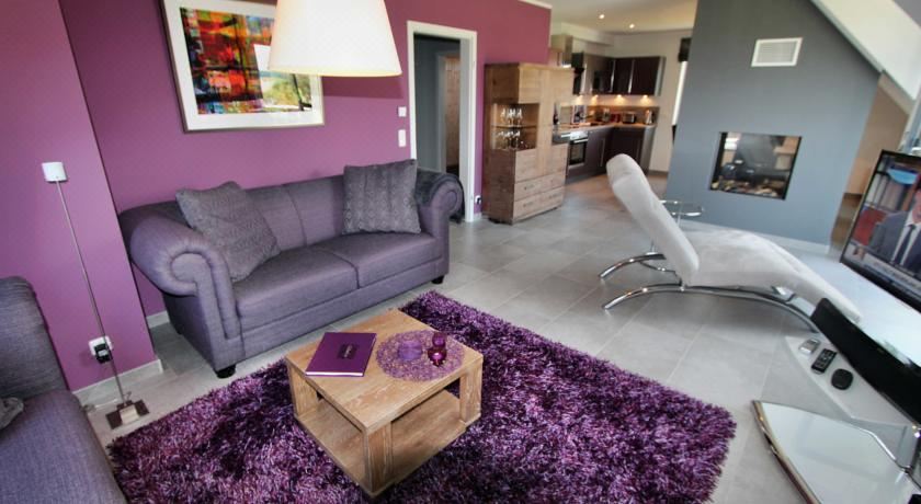 带阳台和露台的双卧室公寓