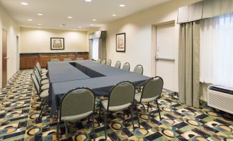 Holiday Inn Express & Suites Burlington