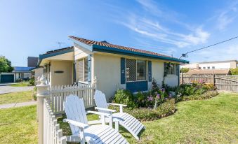 Beachfront Cottages Torquay - Housity
