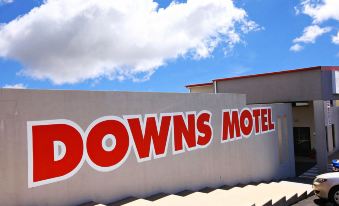 Downs Motel