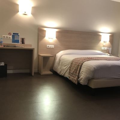 Double Room with One Double Bed-Disability Access