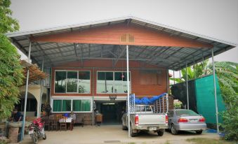 Chalong Homestay