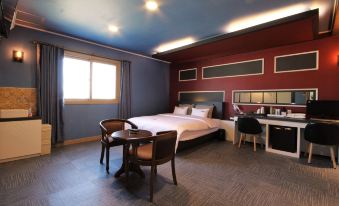 GoldenRoot Hotel in Gimhae