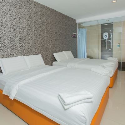 Bilik Keluarga Kupon 1 Hotel Mahkota Cheras