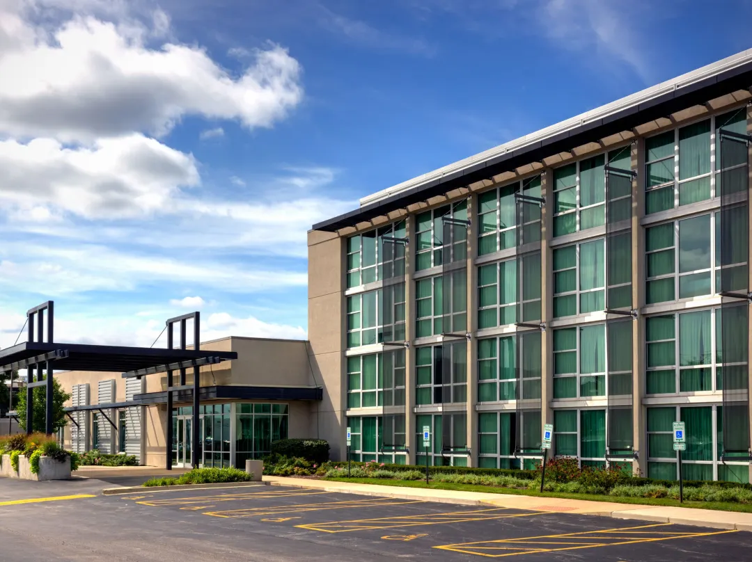 Crowne Plaza Lombard Downers Grove By Ihg - Naperville, IL