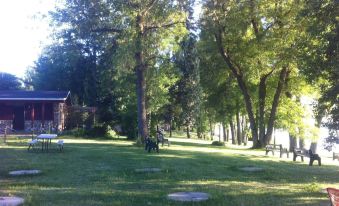 Motel Le Charentais - Housity