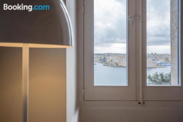 Valletta Suite DrewApartment with Sea View