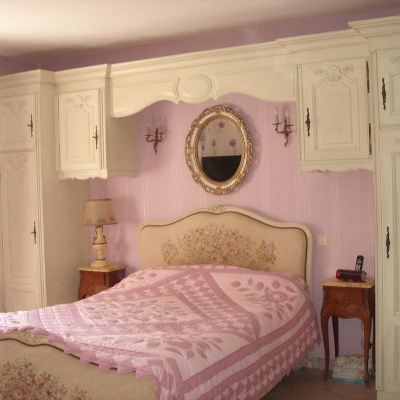 Double Room (Rose)