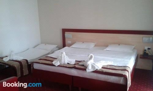 带海景和阳台的家庭房（2成人+1小童）