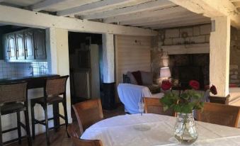 Hostellerie les Griffons - Housity