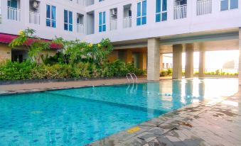 Pool View Grand Dhika City Studio Apartment