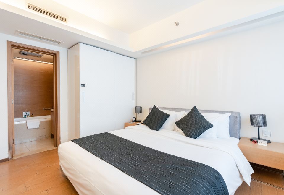 Neptune Hotel ChengduDeluxe Suite