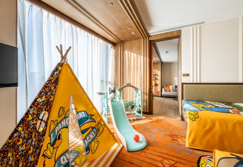 Grand Hyatt XianB.Duck Theme Family Deluxe Twin Room