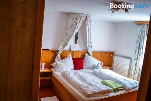 带阳台的小型套房