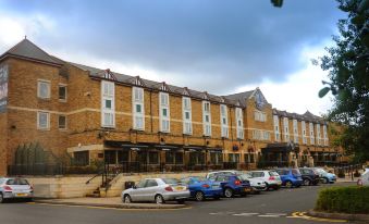 Village Hotel Birmingham Dudley - Housity