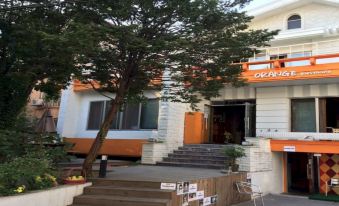 Orange Guesthouse - Hostel