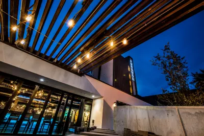 Found Re Phoenix Hotels in 