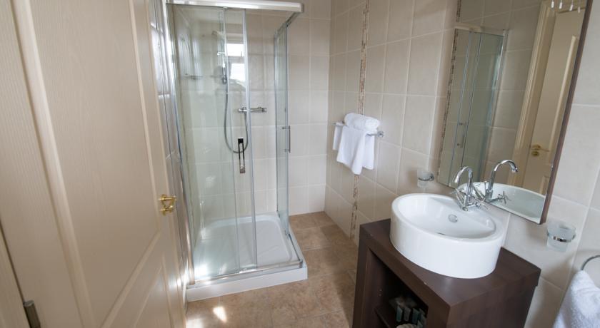 双人房（带独立浴室）