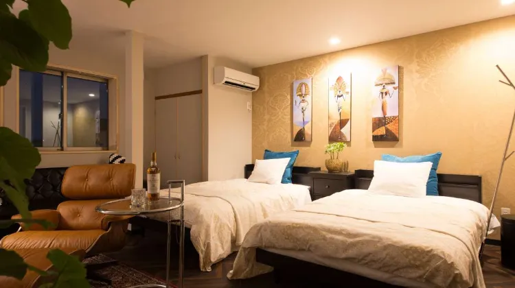 THE STRUCTURE HOSTEL&CAFEBAR 外観