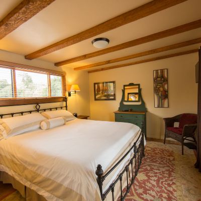 King Suite With Balcony Blue Iguana Inn Promo Code