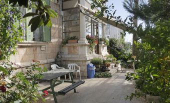 Allenby2 B&B - Housity