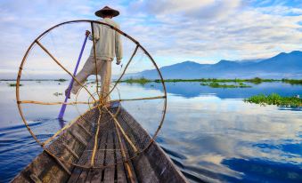 Westay @ the Grand Nyaung Shwe Hotel, Inle Lake