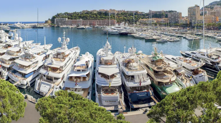 ポート パレス 外観