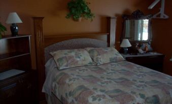 7 Acres Bed & Breakfast