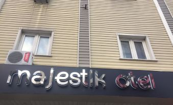 Majestik Otel - Housity