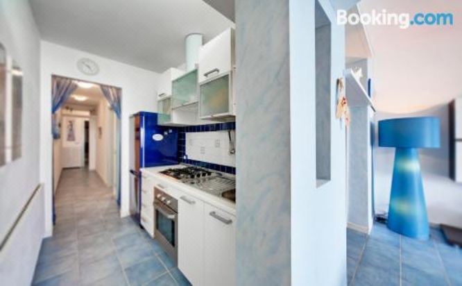 两卧室公寓 - 带露台