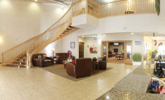 Stonebridge Hotel Dawson Creek - Housity