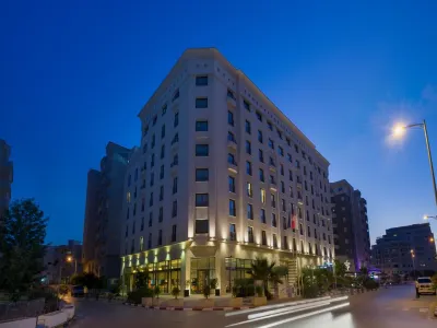 Le Corail Suites Hotel Отели в г. 