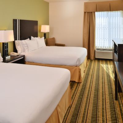 Queen Room with Two Queen Beds - Disability Access Roll in Shower/Non-Smoking Holiday Inn Express Berkeley, an IHG Hotel Promo Code