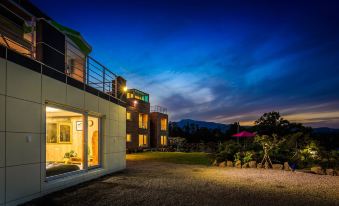 Jeju Glory Hill Pension & Guest House