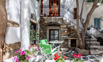 Arco Naxos Luxury Apartments