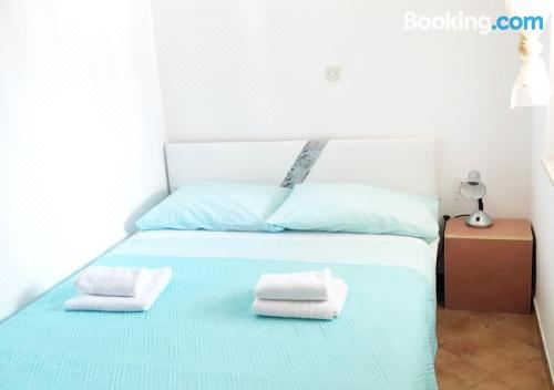 带庭院的三卧室公寓